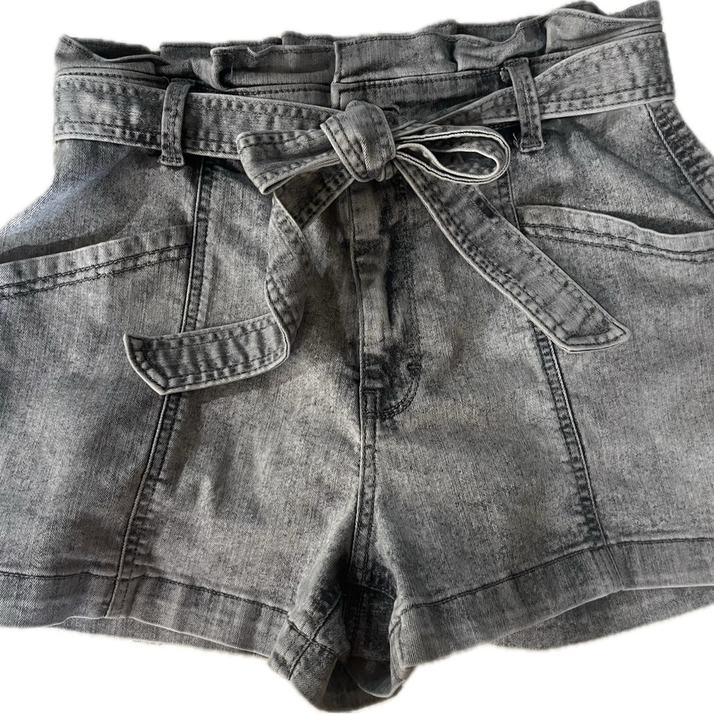 Universal Thread High-Waisted Black Denim Shorts